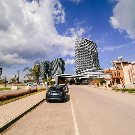 Grand Sapphire Sea Studio, Casino, Pera Mackenzie, Sea View شقة *